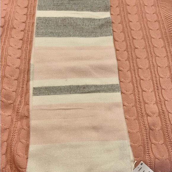 New CEJON Ivory Pink Gray Shimmer SCARF Winter Fringe C40625 - Picture 7 of 9
